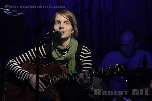 CLAUDINE MUNO AND THE LUNA BOOTS - 2008-11-10 - PARIS - Le Reservoir - 